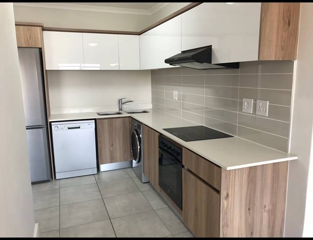 1 bed property to rent in WILLOW PARK MANOR